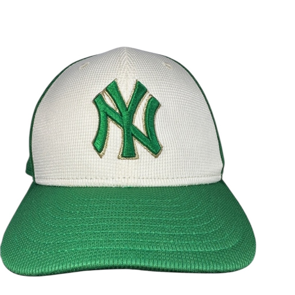 Limited Gold New Era Yankees 59FIFTY On-Field St. Patrick’s  Edition Size 7 3/8